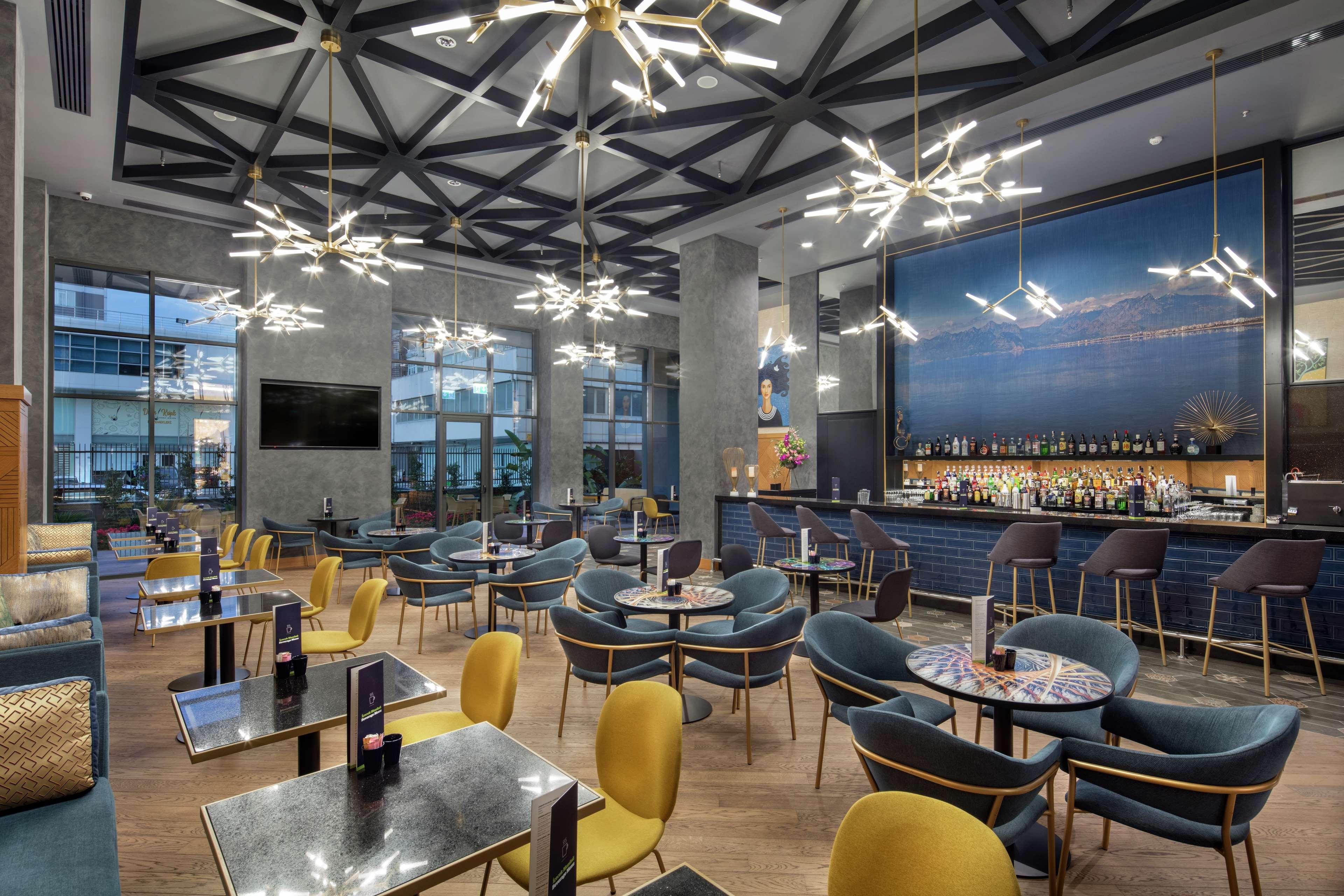 Doubletree By Hilton Antalya City Centre Bagian luar foto The lounge at the airport
