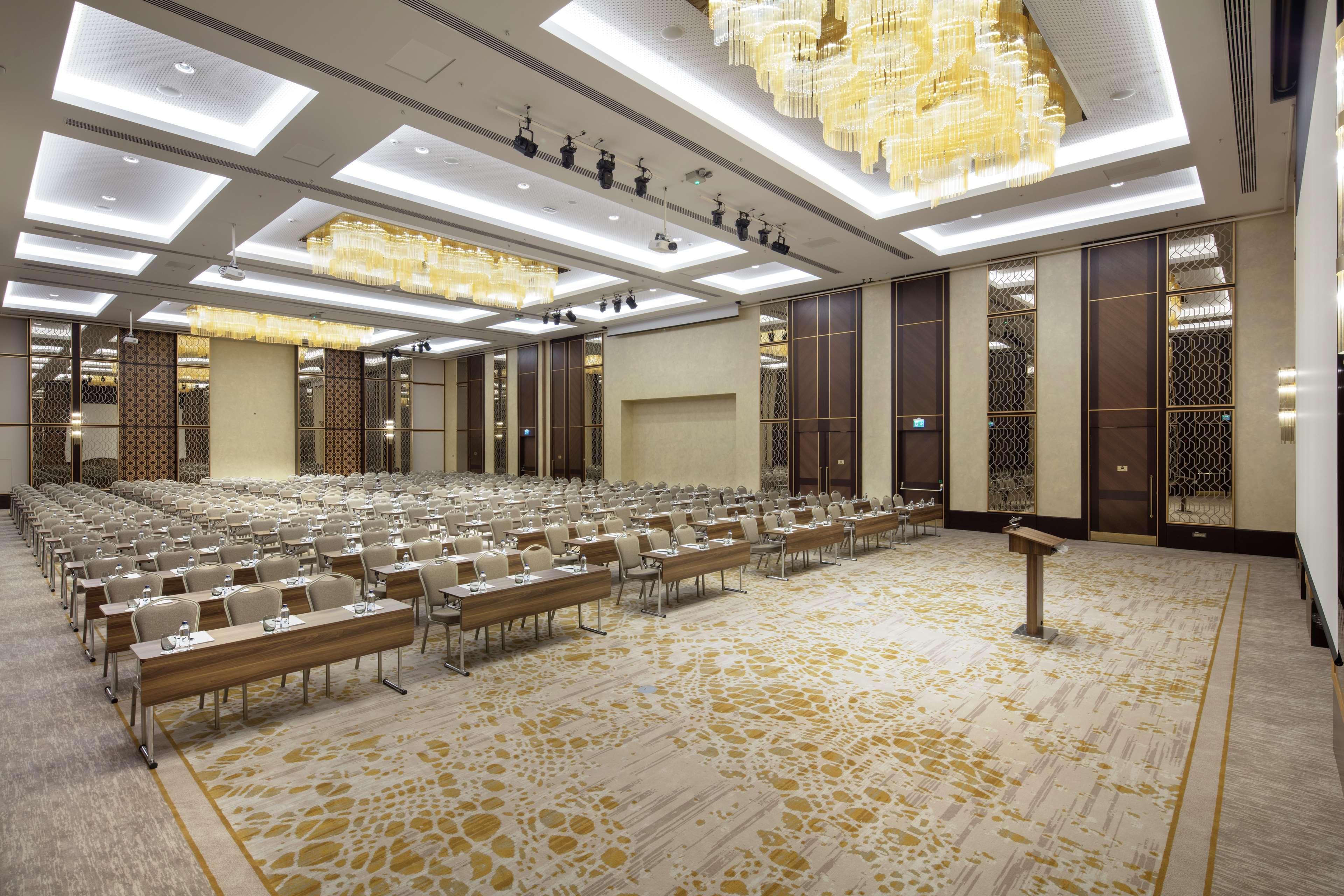 Doubletree By Hilton Antalya City Centre Bagian luar foto The Grand Ballroom