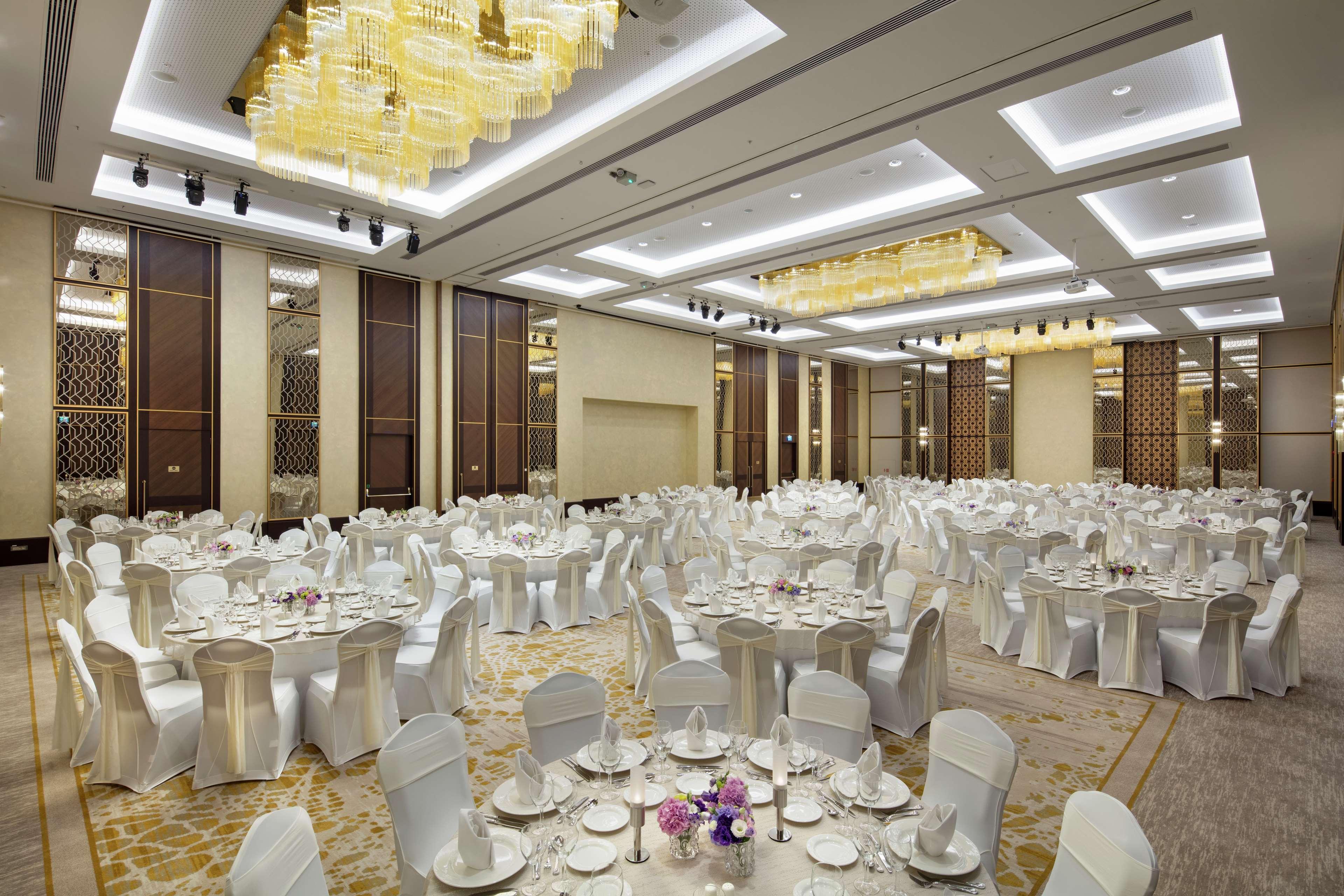 Doubletree By Hilton Antalya City Centre Bagian luar foto The Grand Ballroom
