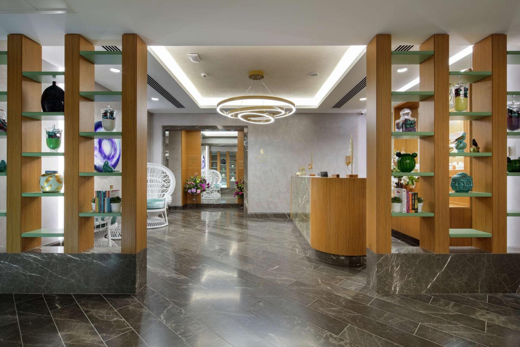 Doubletree By Hilton Antalya City Centre Bagian luar foto The interior of the clinic