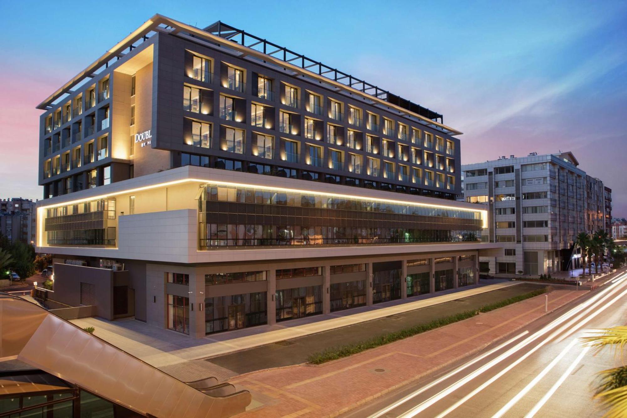 Doubletree By Hilton Antalya City Centre Bagian luar foto